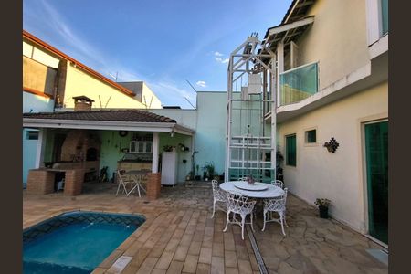 Casa à venda com 255m², 5 quartos e 4 vagas