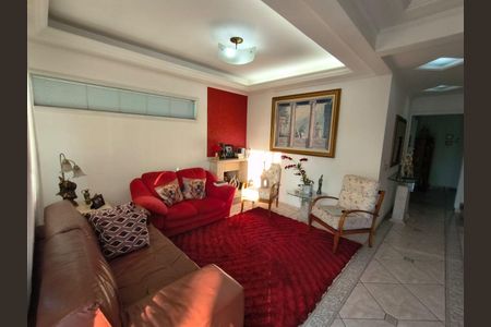 Casa à venda com 255m², 5 quartos e 4 vagas