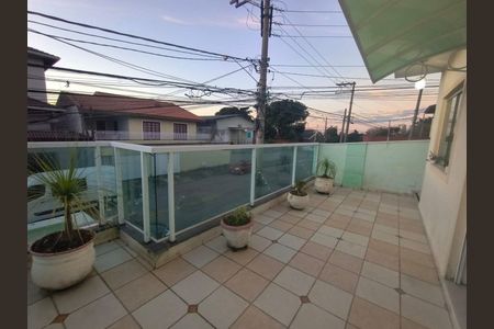 Casa à venda com 255m², 5 quartos e 4 vagas