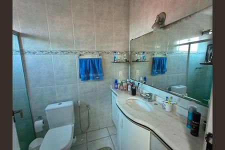 Casa à venda com 255m², 5 quartos e 4 vagas