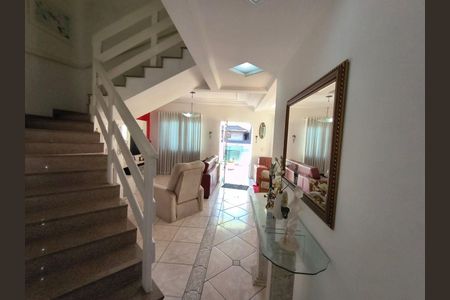Casa à venda com 255m², 5 quartos e 4 vagas