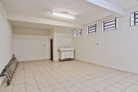 Casa à venda com 232m², 4 quartos e 3 vagas