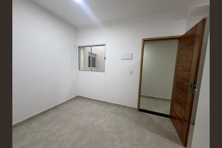 Sala de apartamento para alugar com 2 quartos, 56m² em Jardim Caguassu, São Paulo