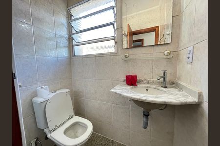 Casa para alugar com 112m², 3 quartos e 2 vagas Casa para alugar com 112m², 3 quartos e 2 vagasBanheiro 2