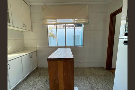 Casa para alugar com 112m², 3 quartos e 2 vagas Casa para alugar com 112m², 3 quartos e 2 vagasCozinha