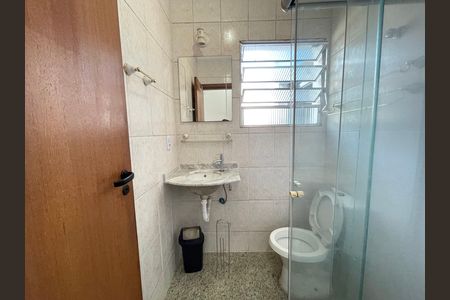 Casa para alugar com 112m², 3 quartos e 2 vagas Casa para alugar com 112m², 3 quartos e 2 vagasBanheiro 1