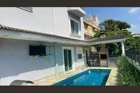 Casa à venda com 540m², 3 quartos e 6 vagas