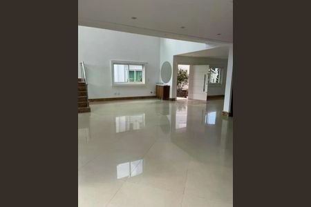 Casa à venda com 3 quartos, 540m² em Vila Albertina, São Paulo