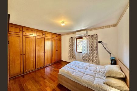 Casa à venda com 5 quartos, 485m² em Parque dos Principes, São Paulo