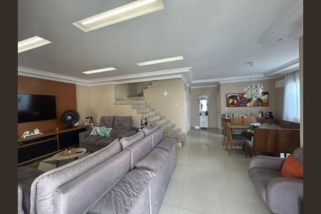 Casa à venda com 5 quartos, 248m² em Recreio dos Bandeirantes, Rio de Janeiro