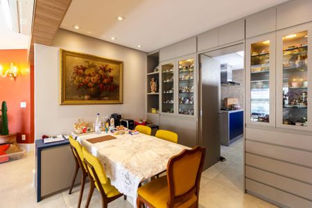 Apartamento à venda com 138m², 3 quartos e 3 vagas