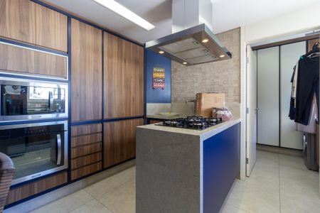 Apartamento à venda com 138m², 3 quartos e 3 vagas