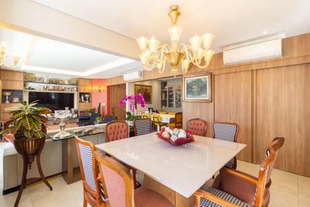Apartamento à venda com 138m², 3 quartos e 3 vagas
