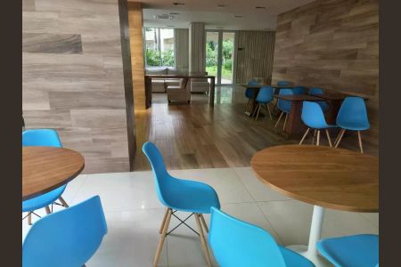 Apartamento à venda com 2 quartos, 79m² em Vila Anastácio, São Paulo