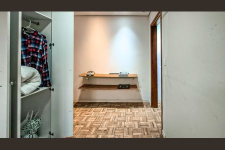 Casa à venda com 257m², 3 quartos e 2 vagas Casa à venda com 257m², 3 quartos e 2 vagasCloset da suíte 1