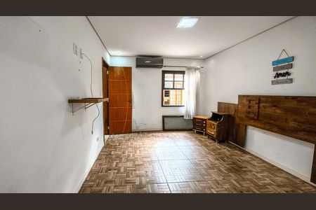 Casa à venda com 257m², 3 quartos e 2 vagas Casa à venda com 257m², 3 quartos e 2 vagasSuíte 1