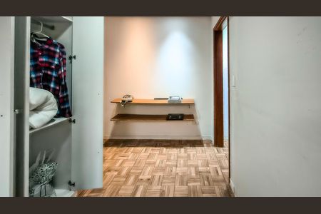 Casa à venda com 257m², 3 quartos e 2 vagas Casa à venda com 257m², 3 quartos e 2 vagasCloset da suíte 1