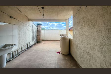 Casa à venda com 257m², 3 quartos e 2 vagas Casa à venda com 257m², 3 quartos e 2 vagasÁrea de Serviço