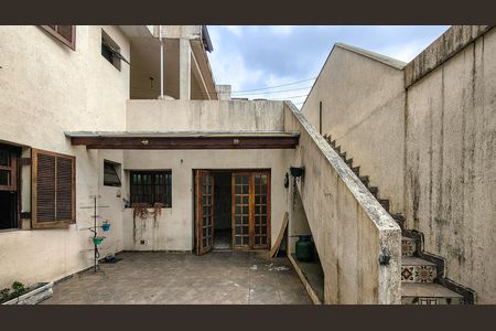 Casa à venda com 257m², 3 quartos e 2 vagas Casa à venda com 257m², 3 quartos e 2 vagasQuintal