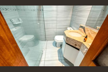 Casa à venda com 257m², 3 quartos e 2 vagas Casa à venda com 257m², 3 quartos e 2 vagasBanheiro da Suíte 2