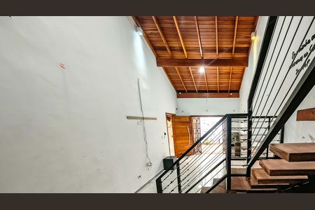 Casa à venda com 257m², 3 quartos e 2 vagas Casa à venda com 257m², 3 quartos e 2 vagasSala