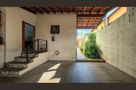 Casa à venda com 257m², 3 quartos e 2 vagas Casa à venda com 257m², 3 quartos e 2 vagasGaragem
