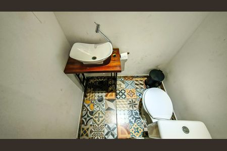 Casa à venda com 257m², 3 quartos e 2 vagas Casa à venda com 257m², 3 quartos e 2 vagasLavabo