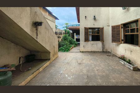 Quintal de casa à venda com 3 quartos, 257m² em Vila Friburgo, São Paulo