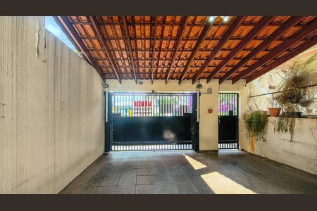 Garagem de casa à venda com 3 quartos, 257m² em Vila Friburgo, São Paulo