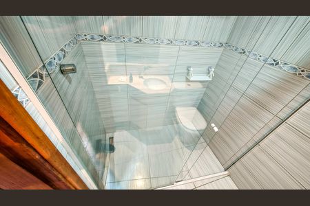 Casa à venda com 257m², 3 quartos e 2 vagas Casa à venda com 257m², 3 quartos e 2 vagasBanheiro da Suíte 2