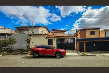 Fachada com Plaquinha Instalada de casa à venda com 3 quartos, 257m² em Vila Friburgo, São Paulo