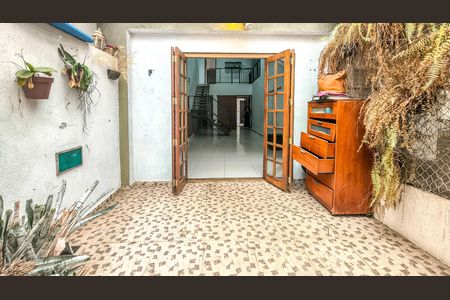 Casa à venda com 257m², 3 quartos e 2 vagas Casa à venda com 257m², 3 quartos e 2 vagasSala