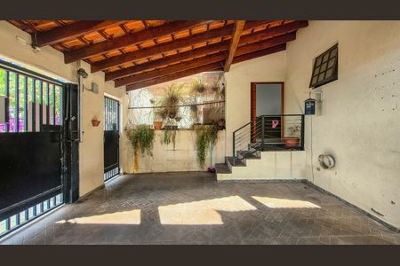 Casa à venda com 257m², 3 quartos e 2 vagas Casa à venda com 257m², 3 quartos e 2 vagasGaragem
