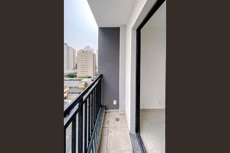 Studio para alugar com 24m², 1 quarto e sem vaga Studio para alugar com 24m², 1 quarto e sem vagaVaranda
