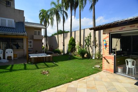 Casa de condomínio à venda com 716m², 5 quartos e 4 vagas Casa de condomínio à venda com 716m², 5 quartos e 4 vagasJardim