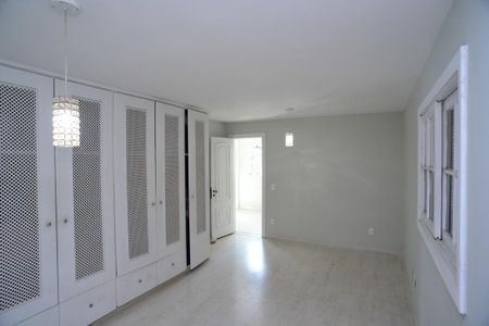 Casa de condomínio à venda com 716m², 5 quartos e 4 vagas
