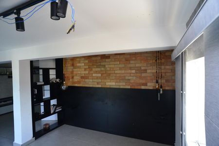Casa de condomínio à venda com 716m², 5 quartos e 4 vagas