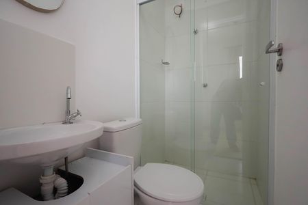 Banheiro  de kitnet/studio para alugar com 1 quarto, 17m² em Vila Nilo, São Paulo