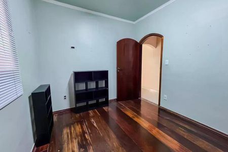 Casa à venda com 4 quartos, 200m² em Vila Camilópolis, Santo André