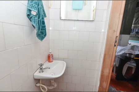 Casa à venda com 300m², 4 quartos e 1 vagaBanheiro de Serviço