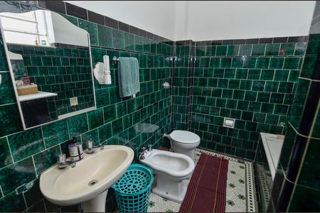 Casa à venda com 300m², 4 quartos e 1 vagaBanheiro