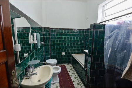 Casa à venda com 300m², 4 quartos e 1 vagaBanheiro