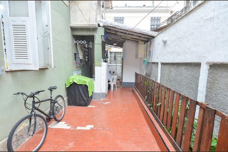 Casa à venda com 300m², 4 quartos e 1 vagaÁrea de Serviço