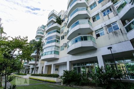 Apartamento para alugar com 70m², 1 quarto e 1 vaga Apartamento para alugar com 70m², 1 quarto e 1 vagaFachada