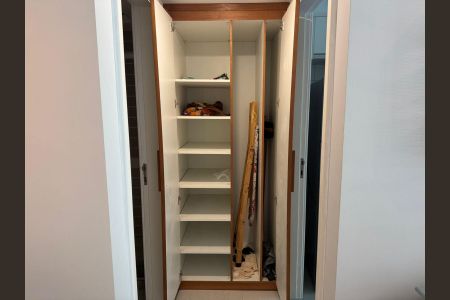 Corredor de apartamento para alugar com 1 quarto, 70m² em Barra da Tijuca, Rio de Janeiro