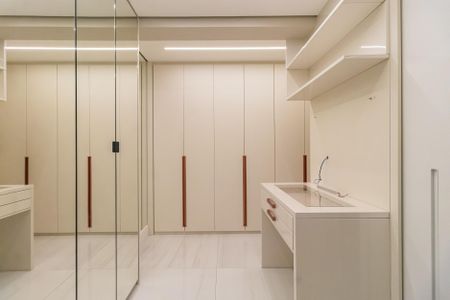 Apartamento para alugar com 140m², 4 quartos e 4 vagas Apartamento para alugar com 140m², 4 quartos e 4 vagasSuíte 2