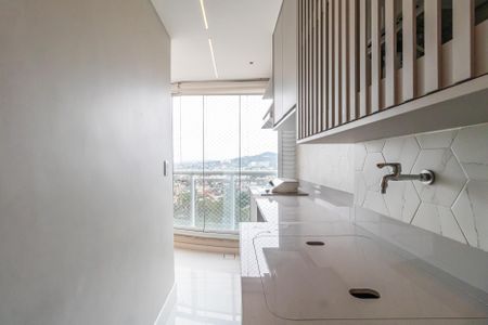 Apartamento para alugar com 140m², 4 quartos e 4 vagas Apartamento para alugar com 140m², 4 quartos e 4 vagasÁrea de serviço
