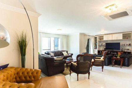 Apartamento à venda com 215m², 3 quartos e 2 vagas Apartamento à venda com 215m², 3 quartos e 2 vagasFoto 04