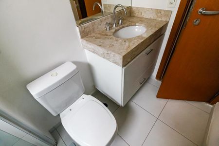 Apartamento à venda com 102m², 3 quartos e 2 vagas Apartamento à venda com 102m², 3 quartos e 2 vagasBanheiro Corredor