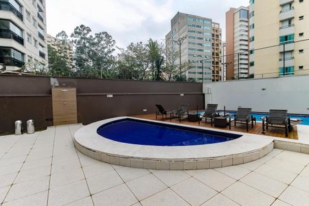 Apartamento à venda com 102m², 3 quartos e 2 vagas Apartamento à venda com 102m², 3 quartos e 2 vagasÁrea comum - Piscina